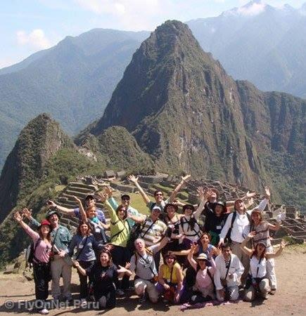 Photo Album: The group arriving to Machu Picchu